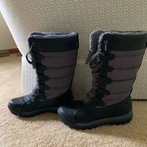 Timberland NEW Women's Black and Gray Winter Boots, sz 7